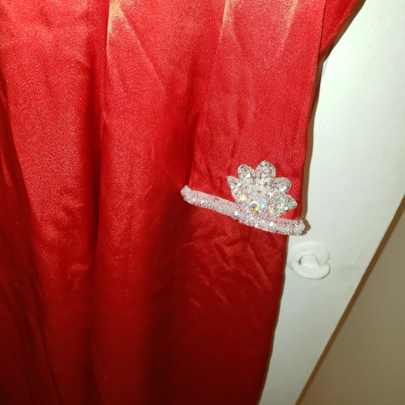 Dress - Picture 2 of 4